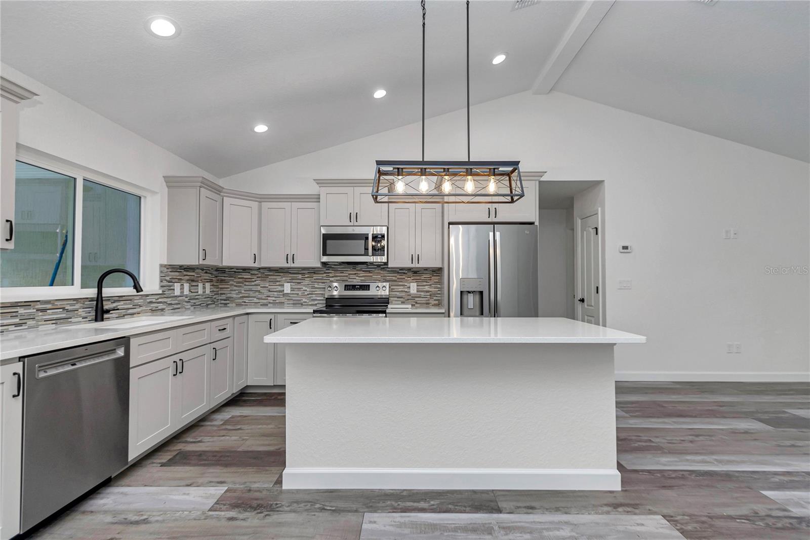 RAINBOW SPRINGS - Residential