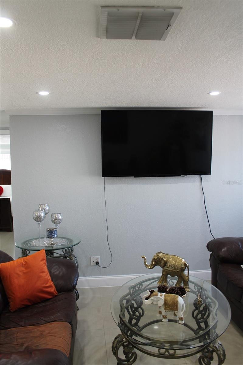 REGENCY PARK - Residential