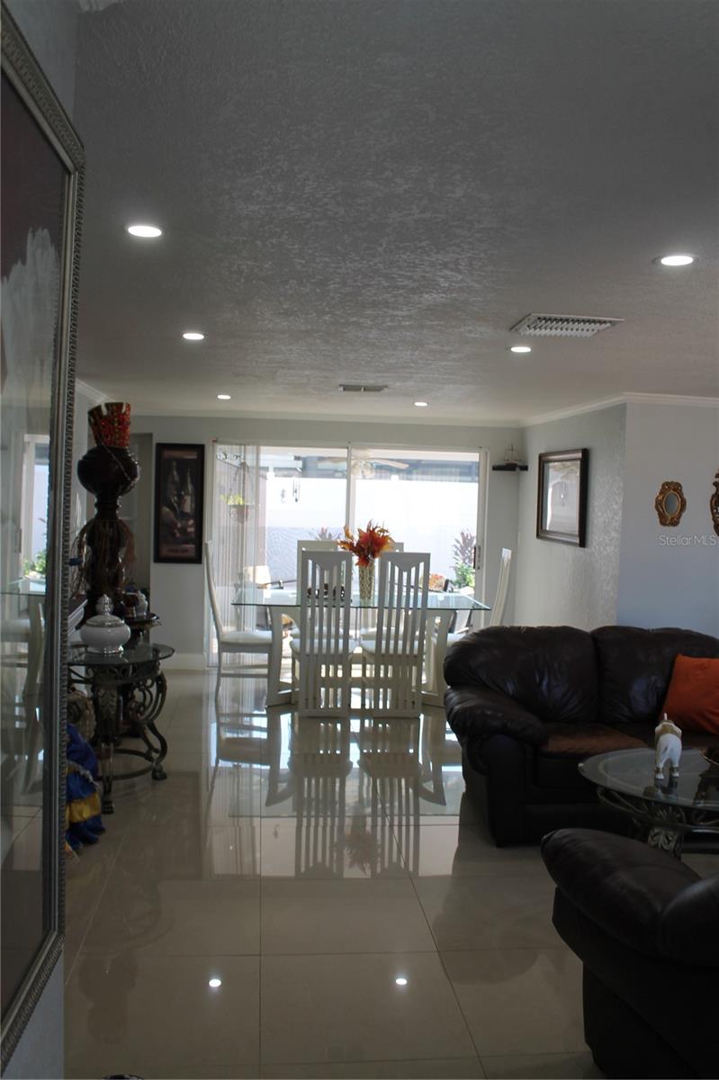 REGENCY PARK - Residential