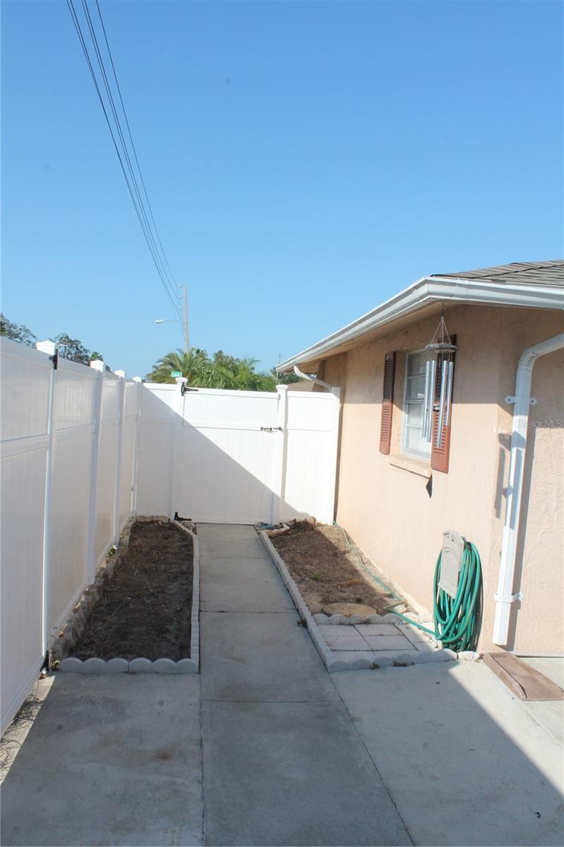 REGENCY PARK - Residential