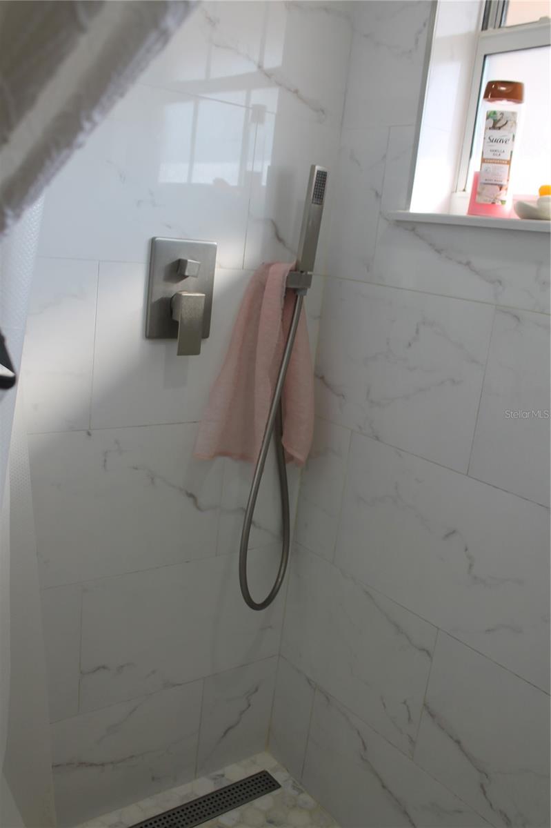 REGENCY PARK - Residential