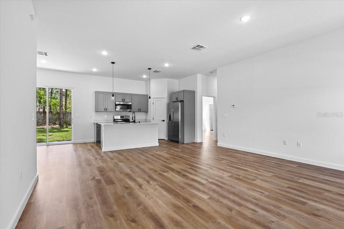 CITRUS SPGS UNIT 04 - Residential