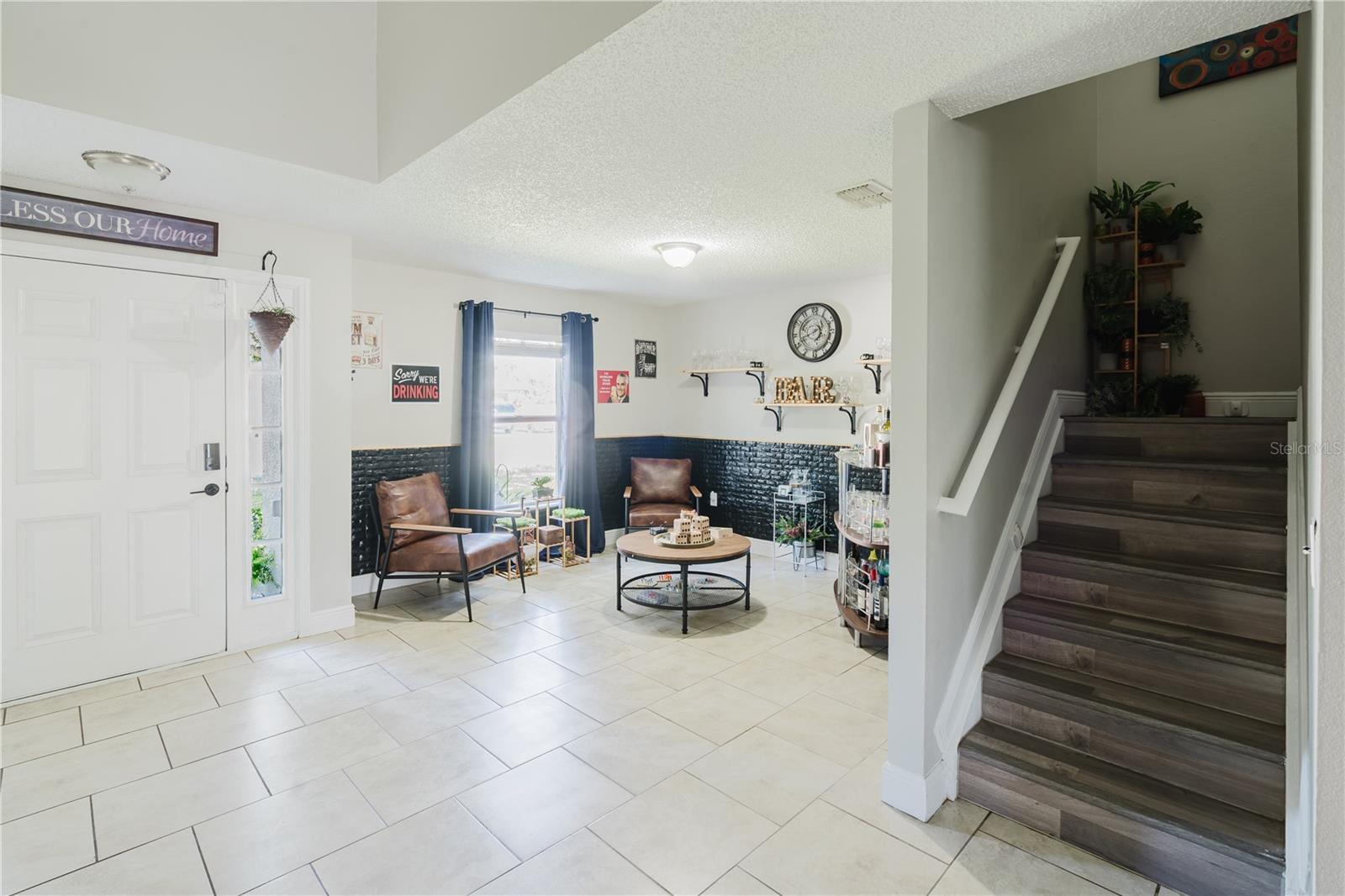 607 NOTRE DAME WAY