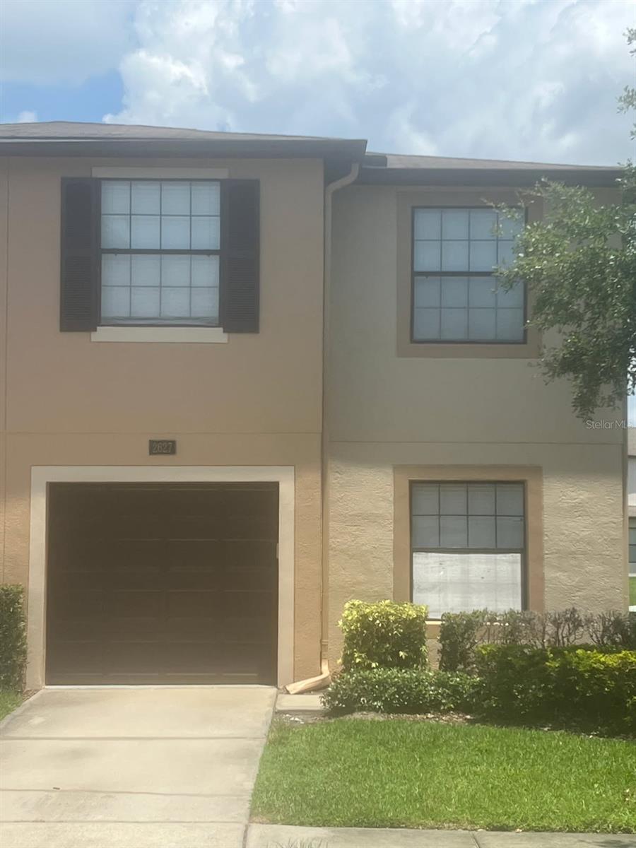 Desirable Brandon Townhome, Three bedrooms,two and a half bath with a den.Screened enclosed lanai and 1 car garage. Range and Refrigerator less then 3 months old. First floor has brand
new vinyl wood flooring. Nice open floor plan. Gated Pool Community in fabulous location. Includes water,sewer,cable and trash.