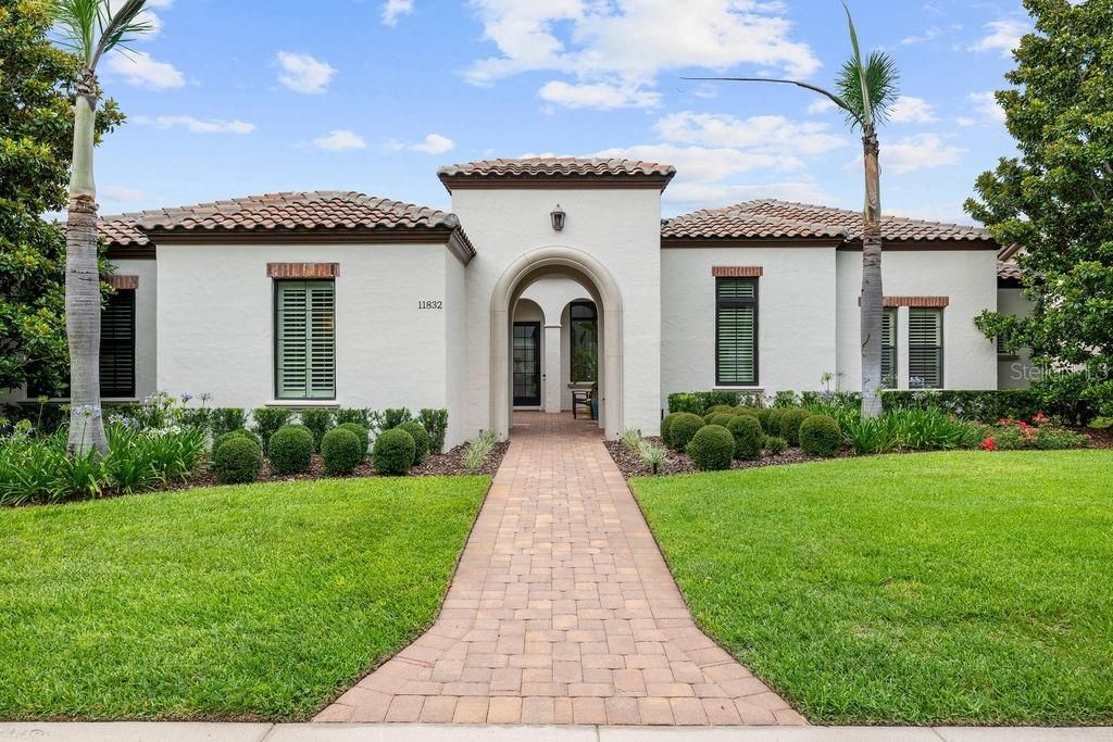 Photo of 11832 Waterstone Loop Drive, Windermere, FL 34786 (MLS # O6415932)
