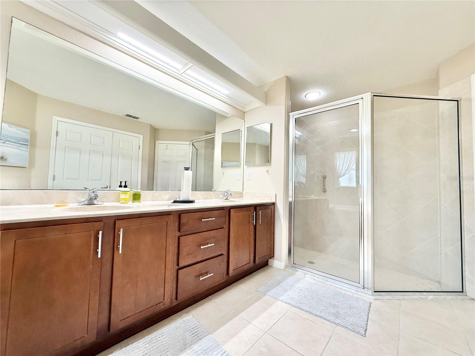 CARILLON LAKES - Residential