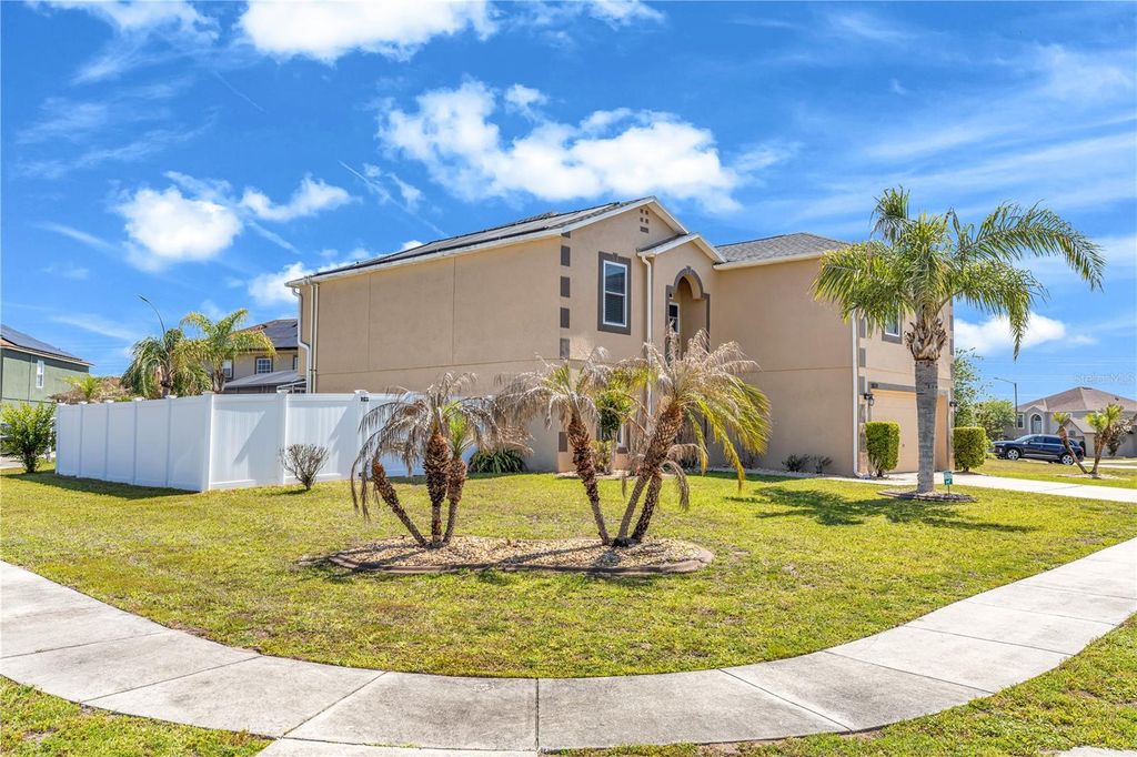 Photo of 1874 Corner Meadow Circle, Orlando, FL 32820 (MLS # O6406290)