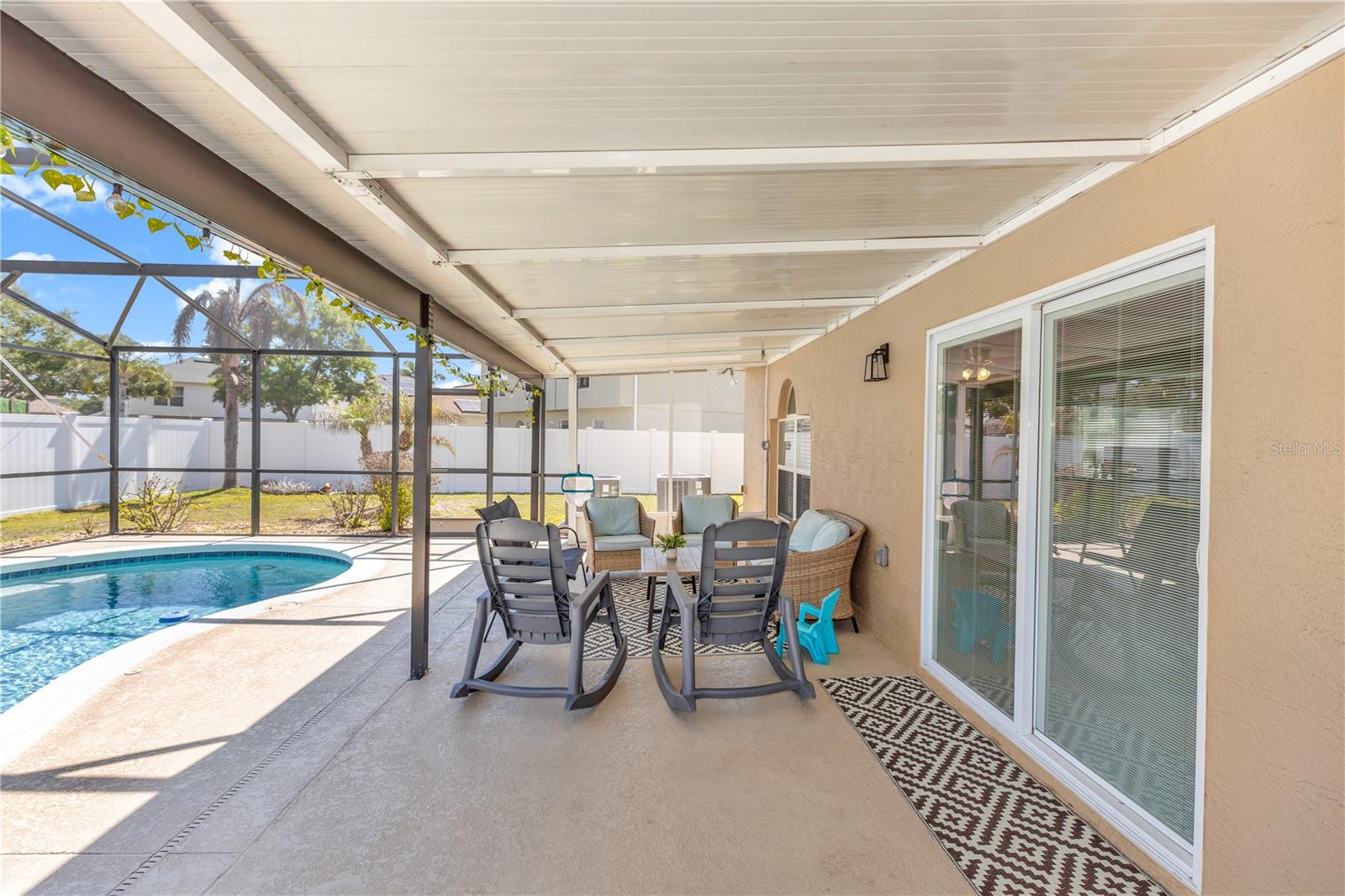 CORNER LAKE PH 03 A & B - Residential