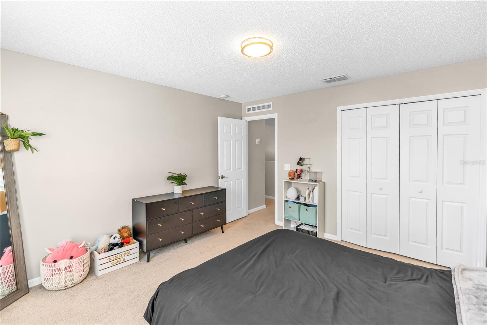 CORNER LAKE PH 03 A & B - Residential