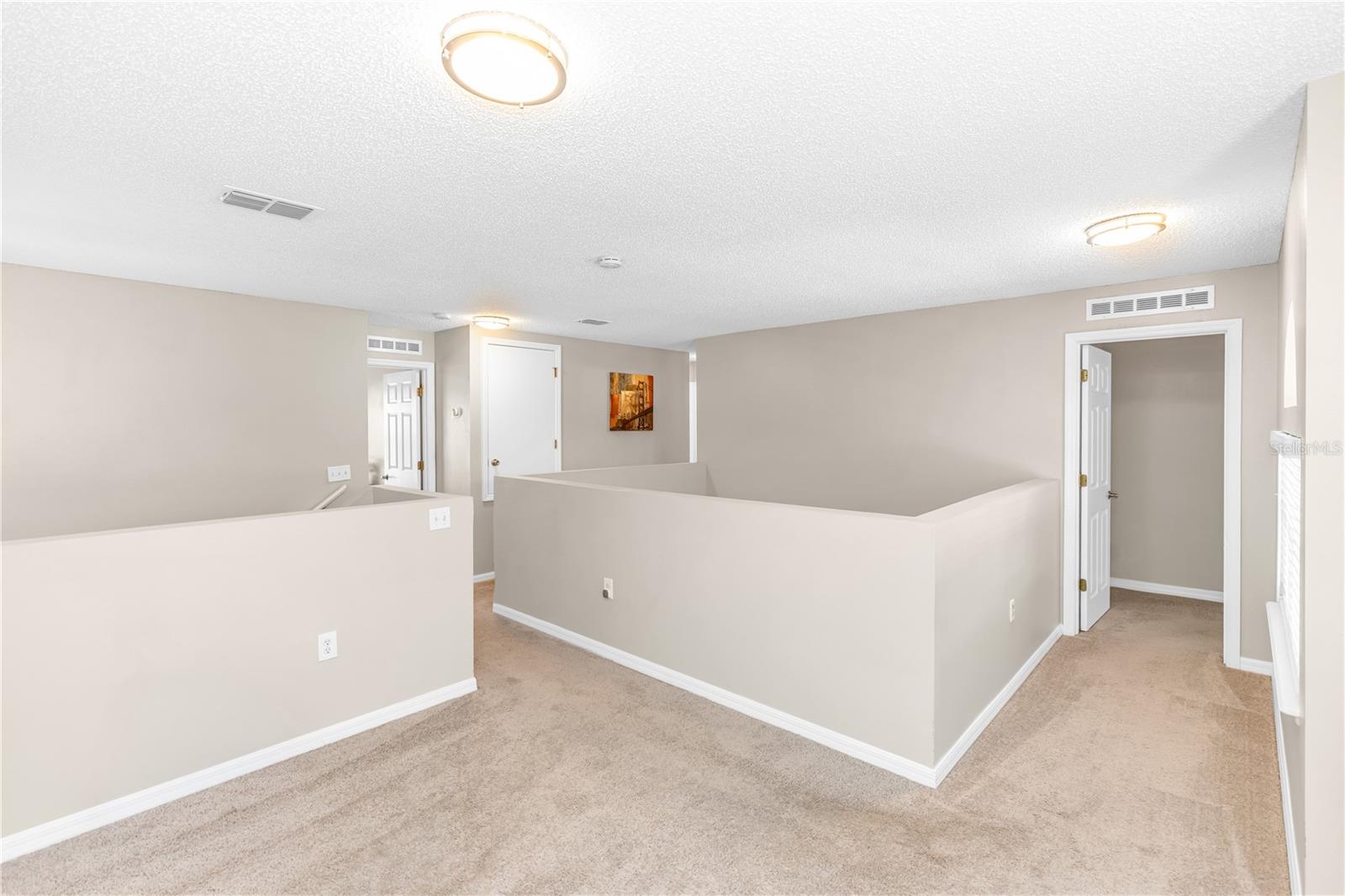 CORNER LAKE PH 03 A & B - Residential