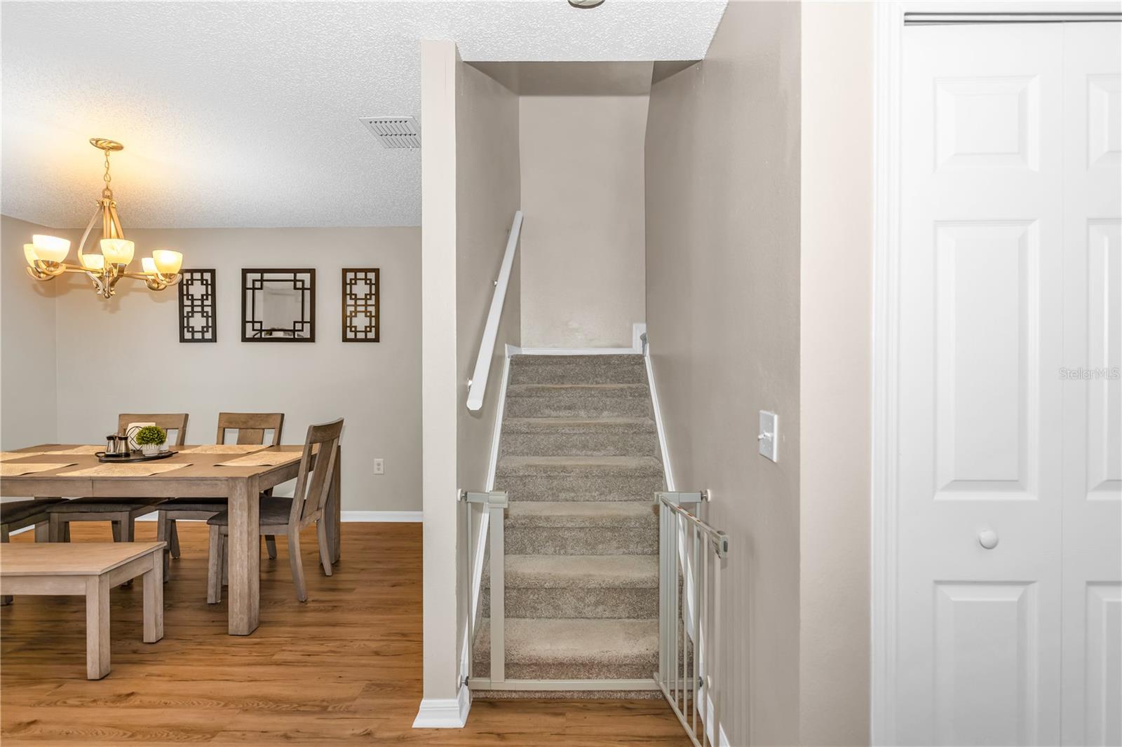 CORNER LAKE PH 03 A & B - Residential