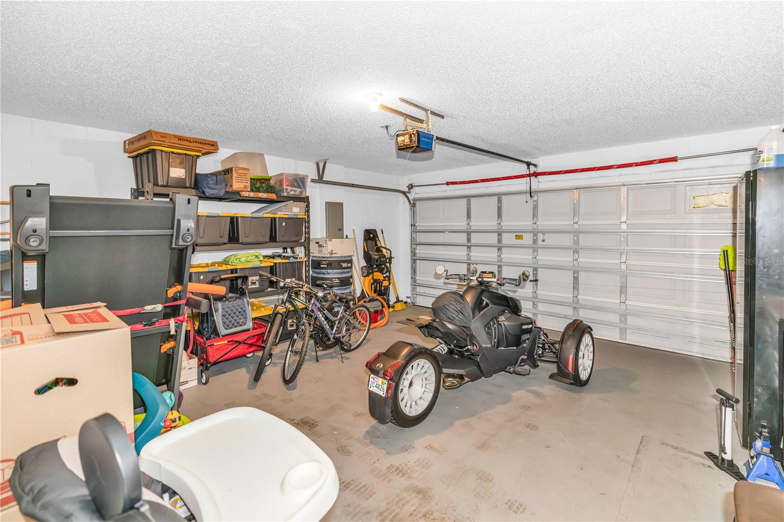 CORNER LAKE PH 03 A & B - Residential