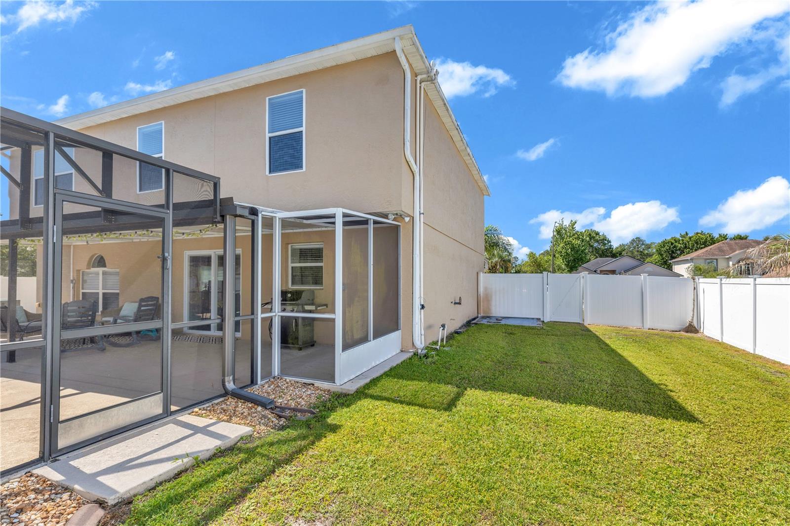 CORNER LAKE PH 03 A & B - Residential
