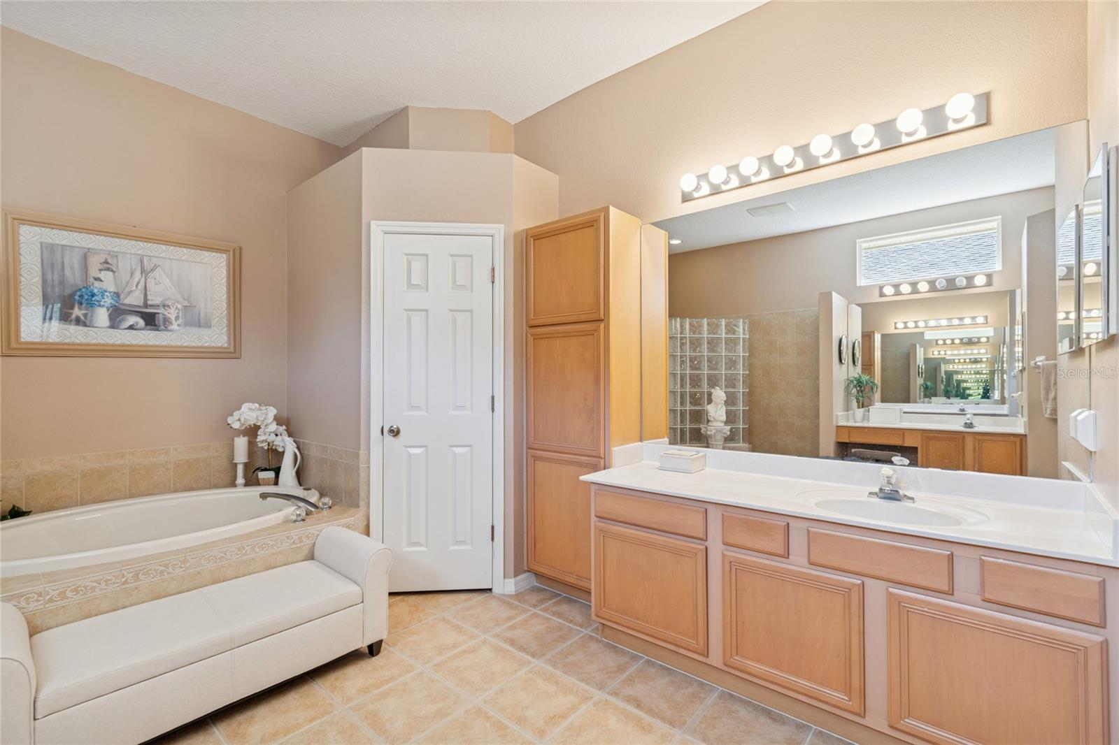 WEST MEADOWS PRCLS 21 & 22 - Residential