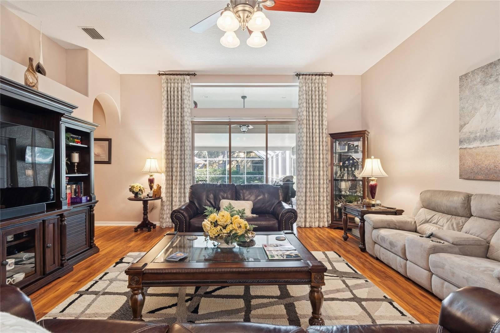 WEST MEADOWS PRCLS 21 & 22 - Residential