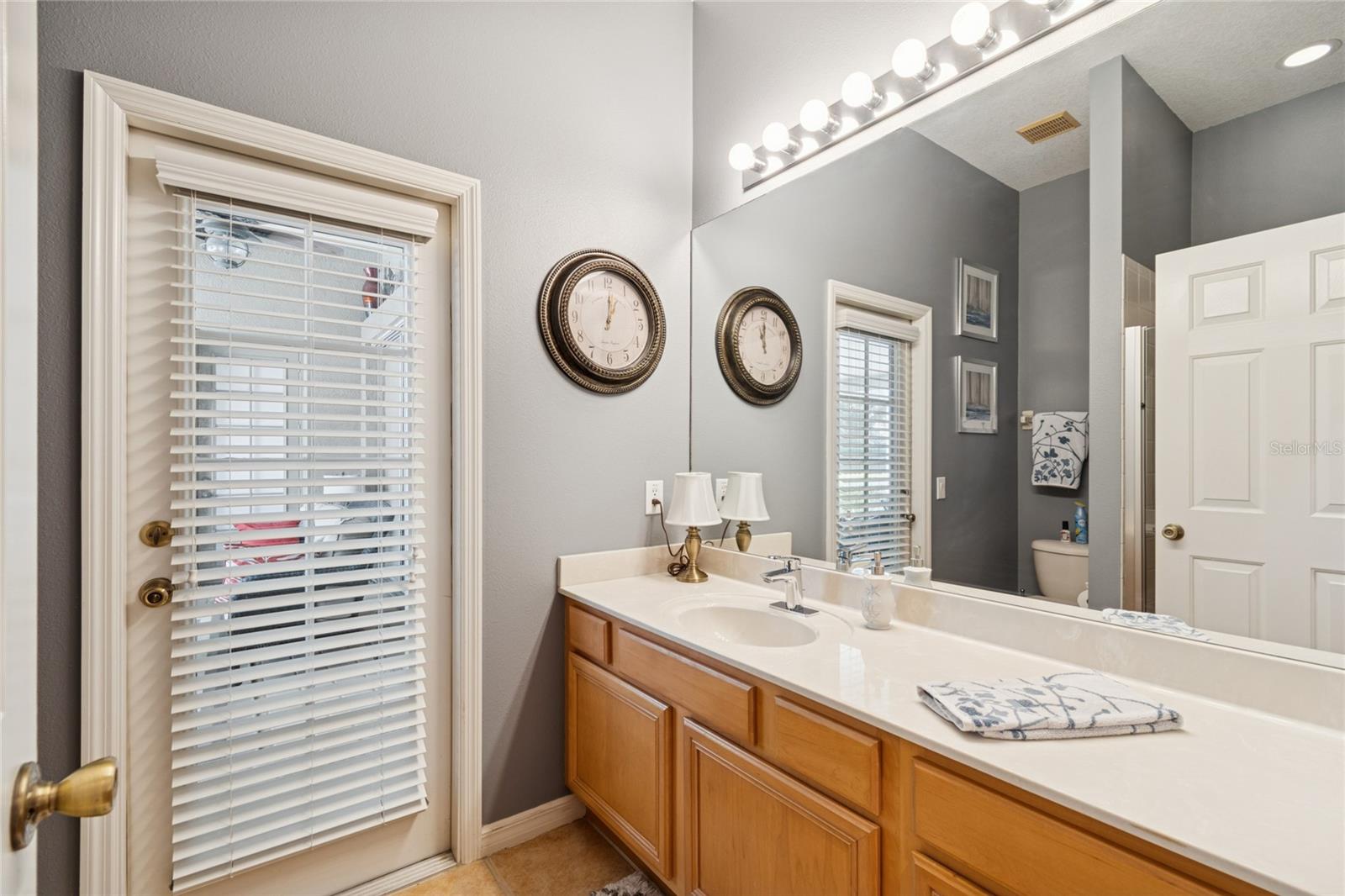 WEST MEADOWS PRCLS 21 & 22 - Residential