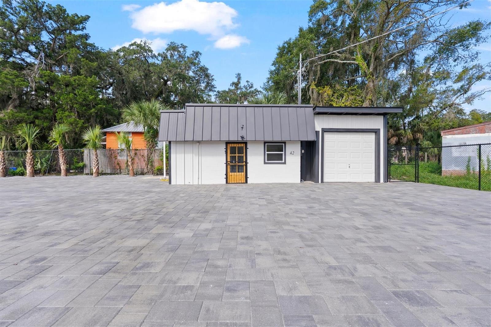 42 PALMER NORTH LOTS 4 & 6 STREET