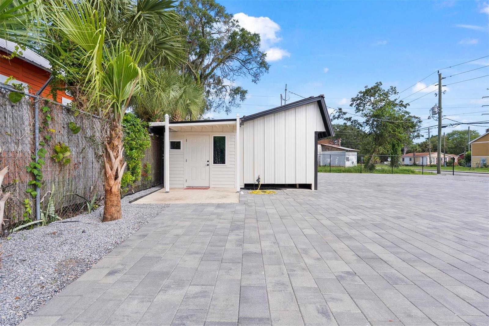 42 PALMER NORTH LOTS 4 & 6 STREET