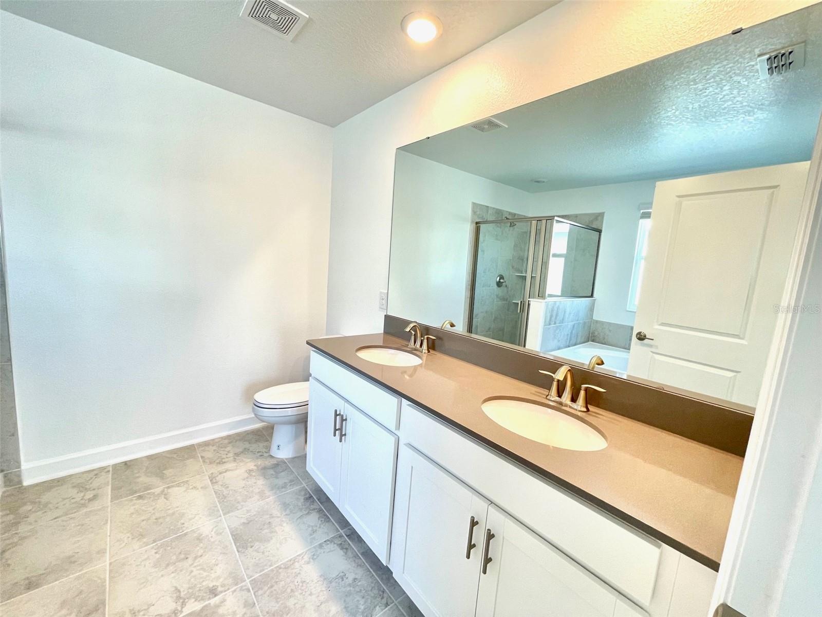 STOREY PARK - Residential Lease