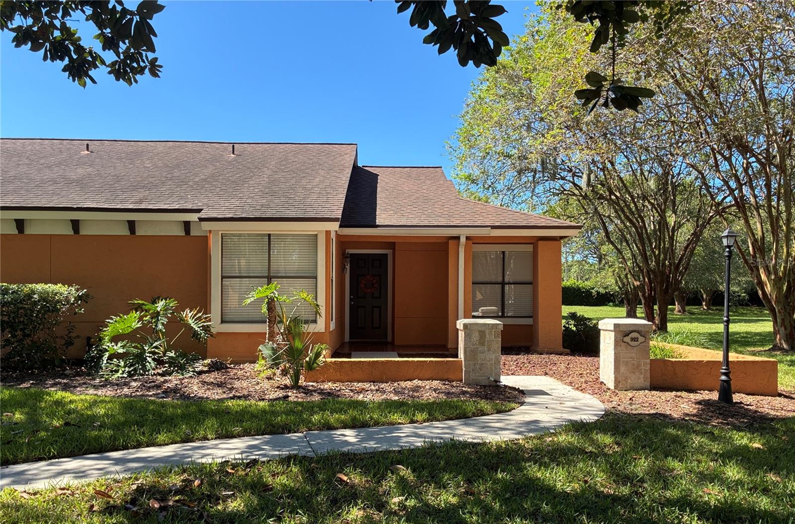 922 SHORELINE CIRCLE na