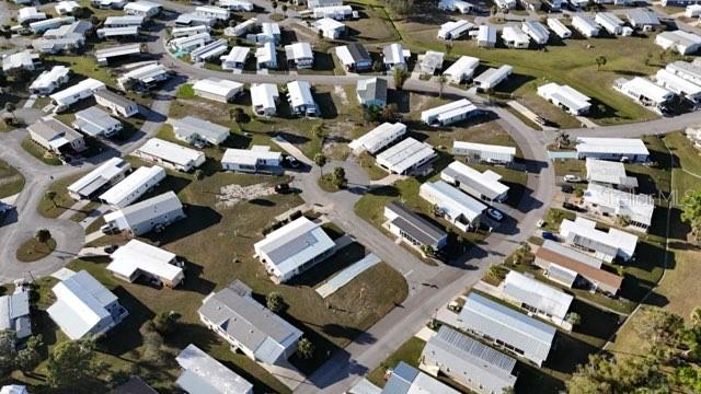 HOLIDAY PARK - Land