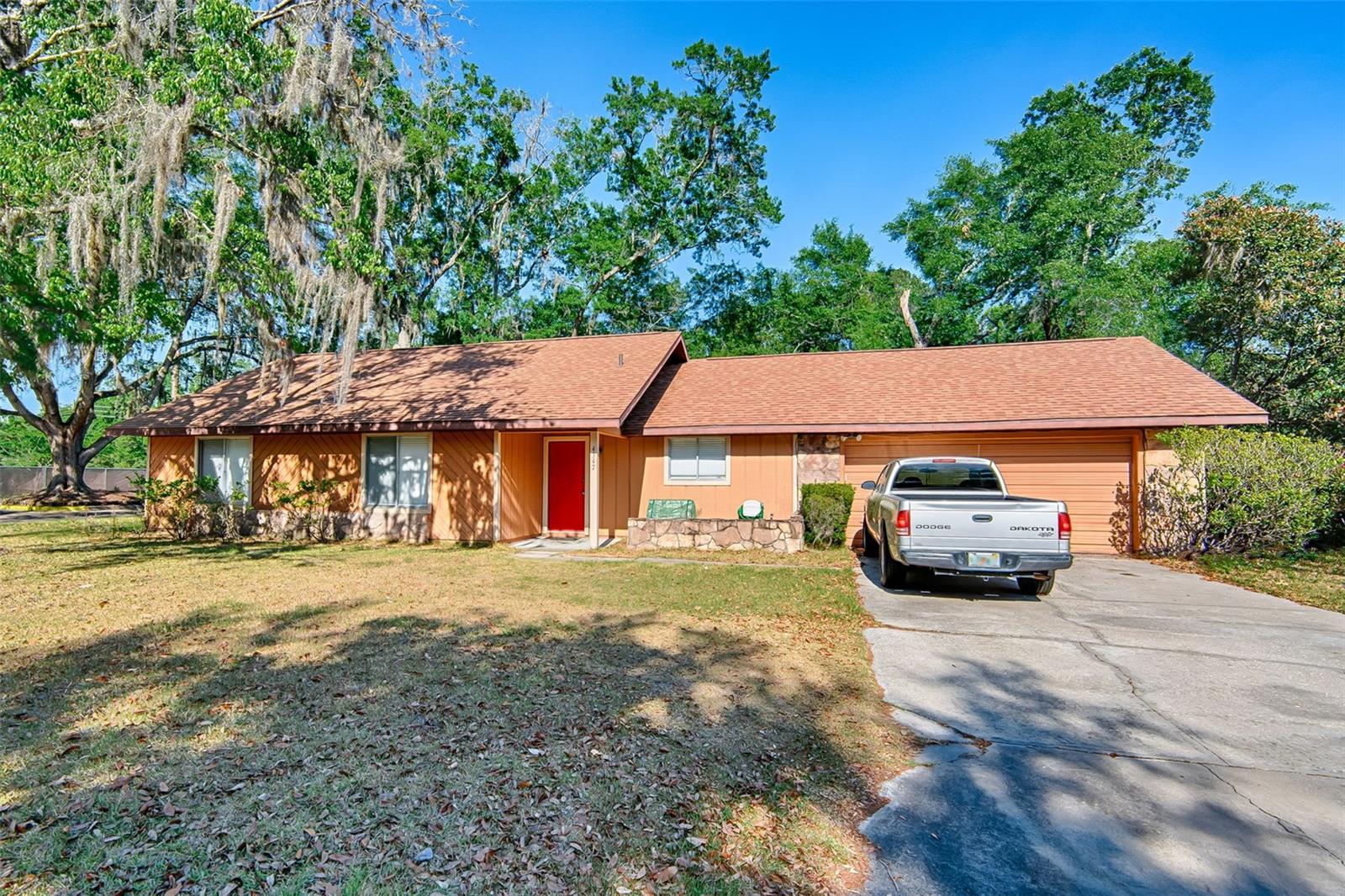 RUSTLEWOOD - Residential