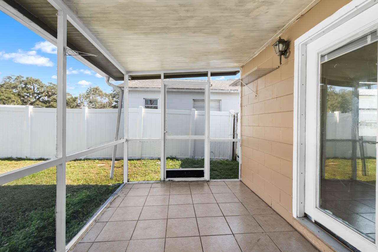 LAKEVIEW VILLAGE SEC L UNIT 01 - Residential Lease