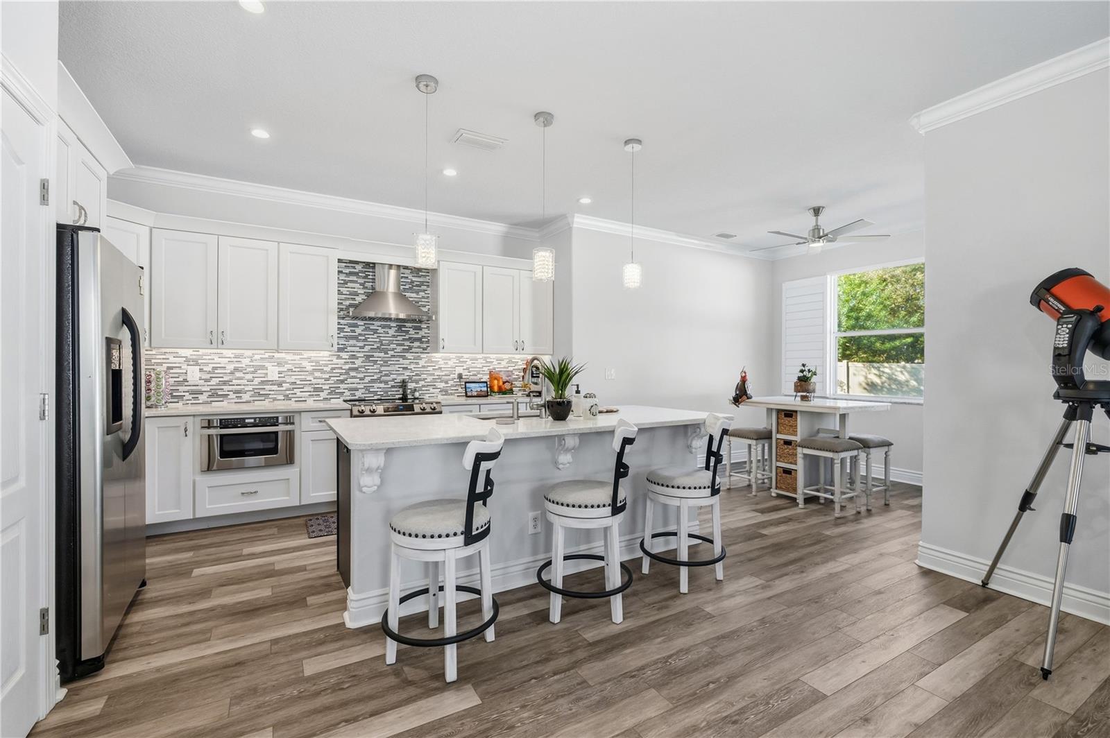 7272 CEDARCREST BOULEVARD