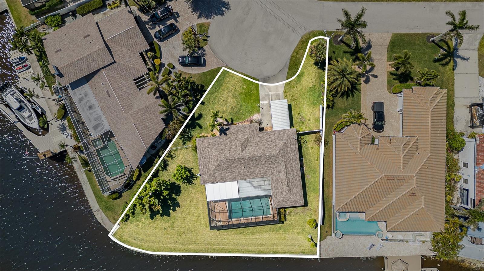 1750 SANDY CIRCLE