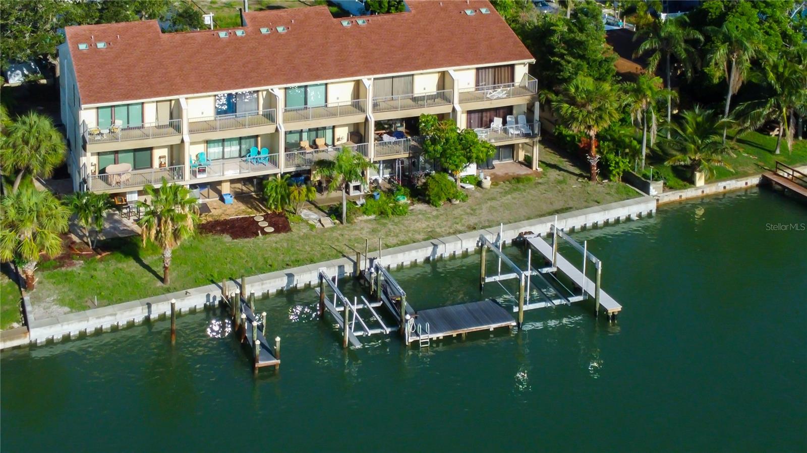 ONE THIRTY FIVE SUNSET PLACE - Residential