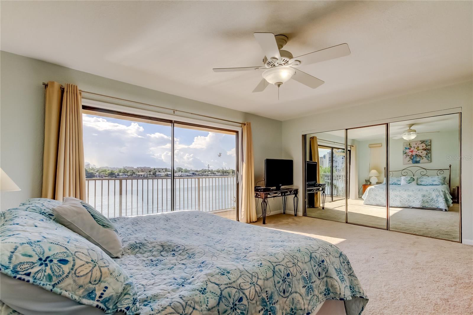 ONE THIRTY FIVE SUNSET PLACE - Residential