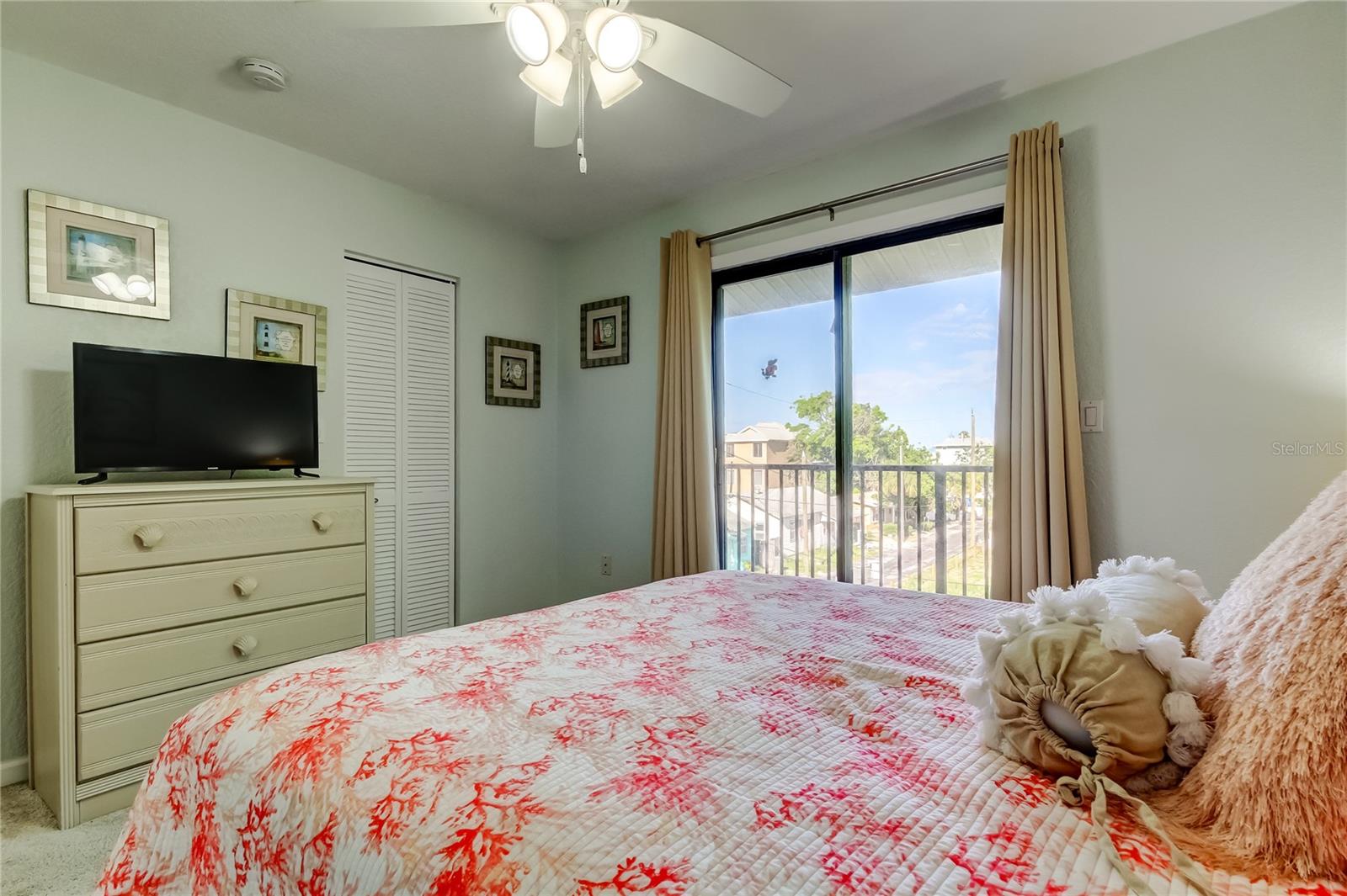 ONE THIRTY FIVE SUNSET PLACE - Residential