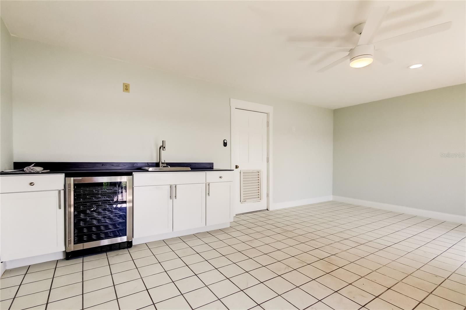 ONE THIRTY FIVE SUNSET PLACE - Residential