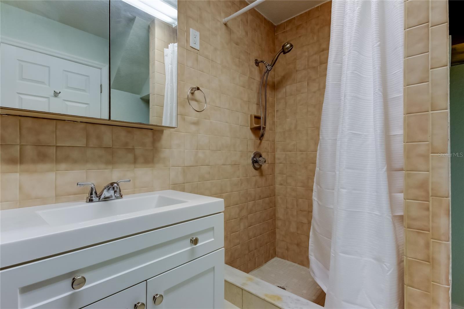 ONE THIRTY FIVE SUNSET PLACE - Residential