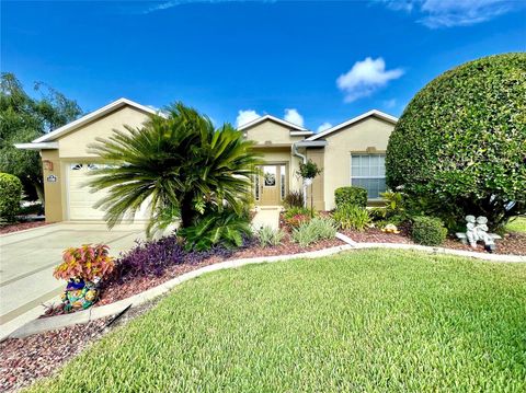 Photo of 1708 SW 155th Place Road, Ocala, FL 34473 (MLS # OM705587) Photo of 1708 SW 155th Place Road, Ocala, FL 34473 (MLS # OM705587)