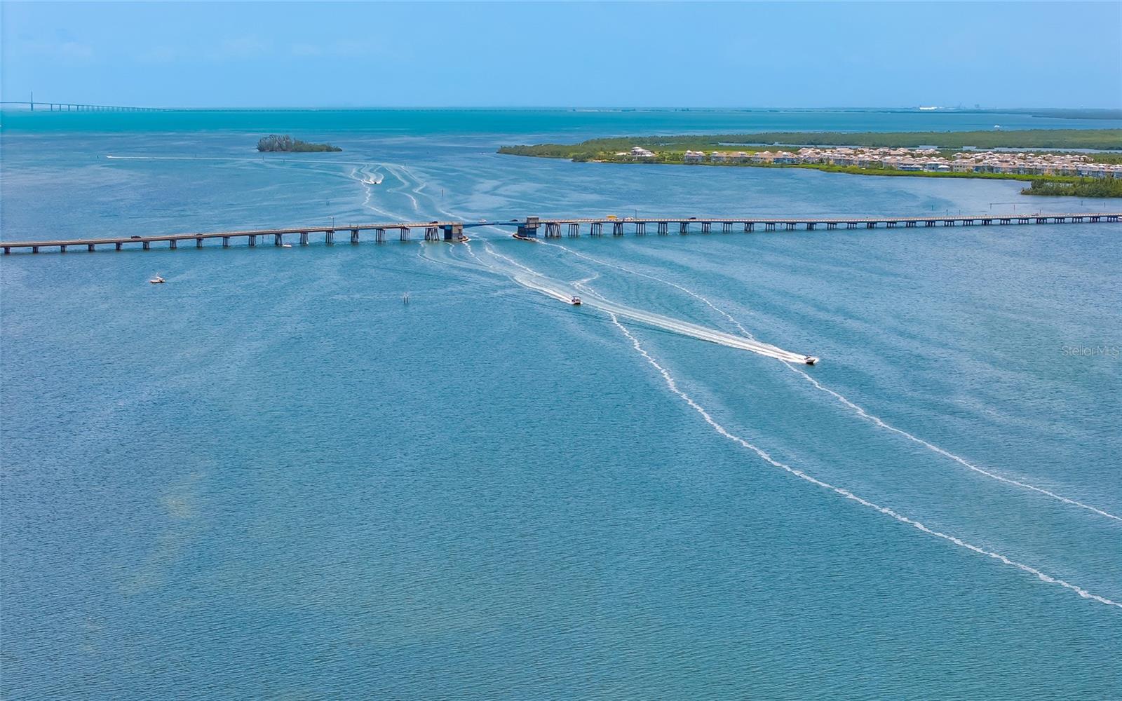 MANGROVE WALK ON HARBOUR ISLE PH 4 - Residential