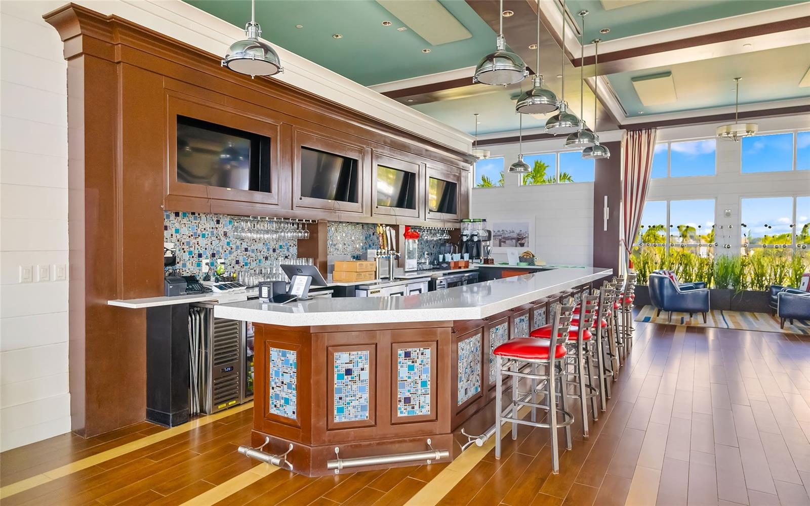 MANGROVE WALK ON HARBOUR ISLE PH 4 - Residential