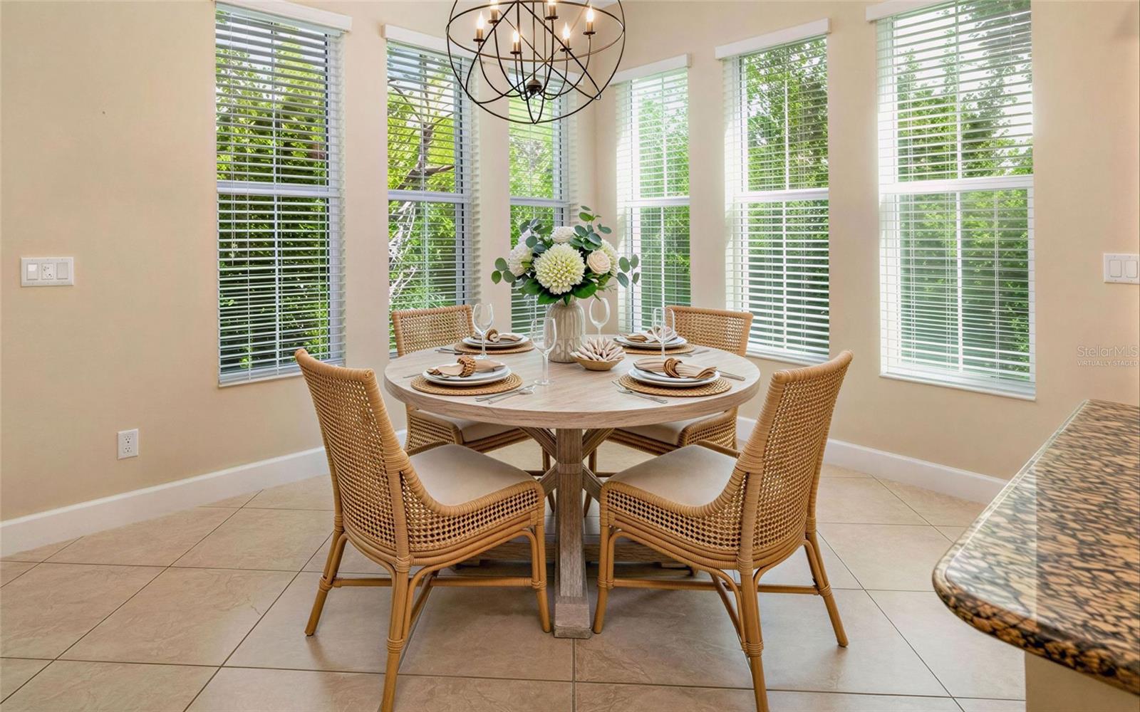 MANGROVE WALK ON HARBOUR ISLE PH 4 - Residential