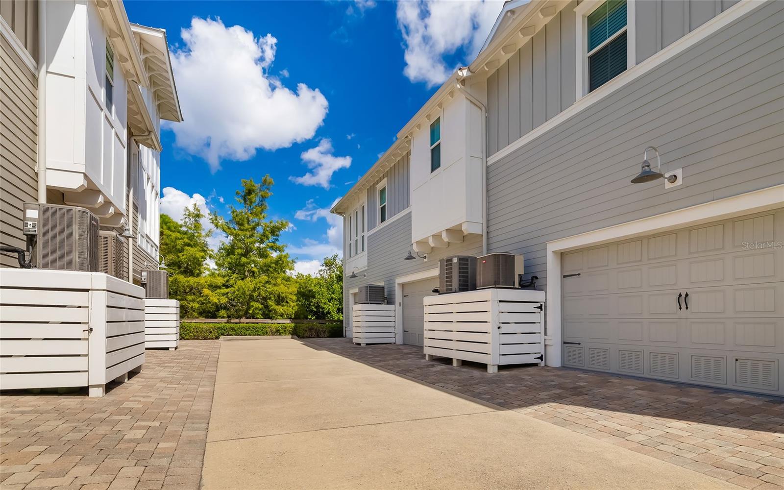 MANGROVE WALK ON HARBOUR ISLE PH 4 - Residential