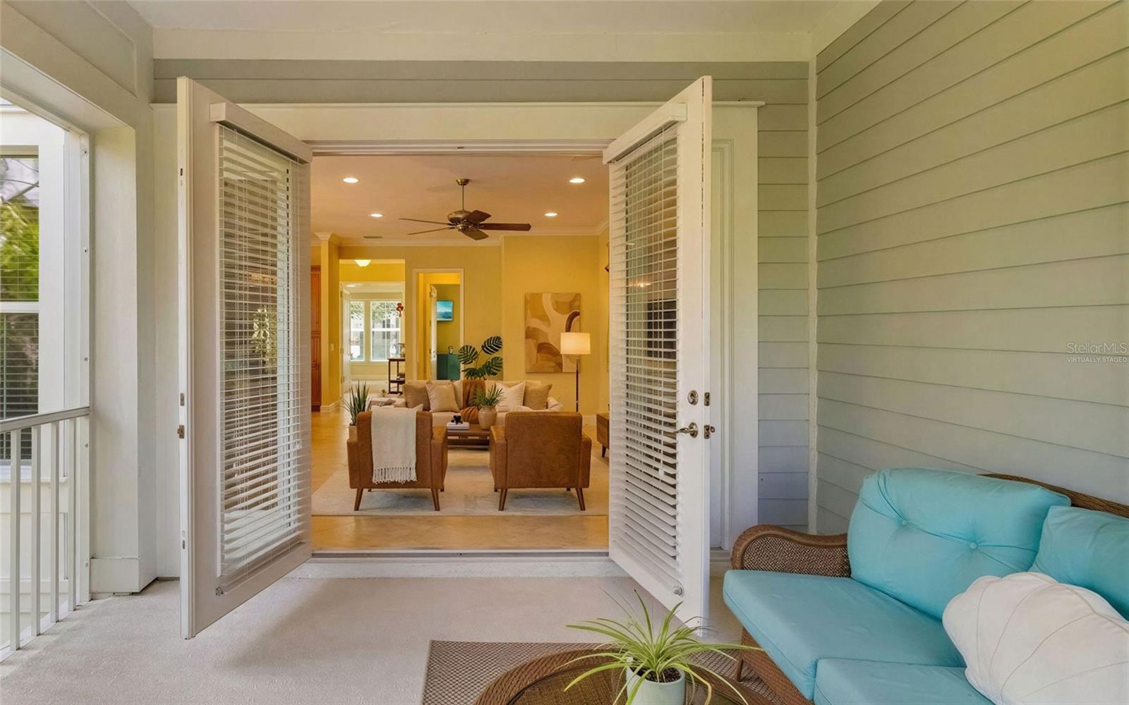 MANGROVE WALK ON HARBOUR ISLE PH 4 - Residential