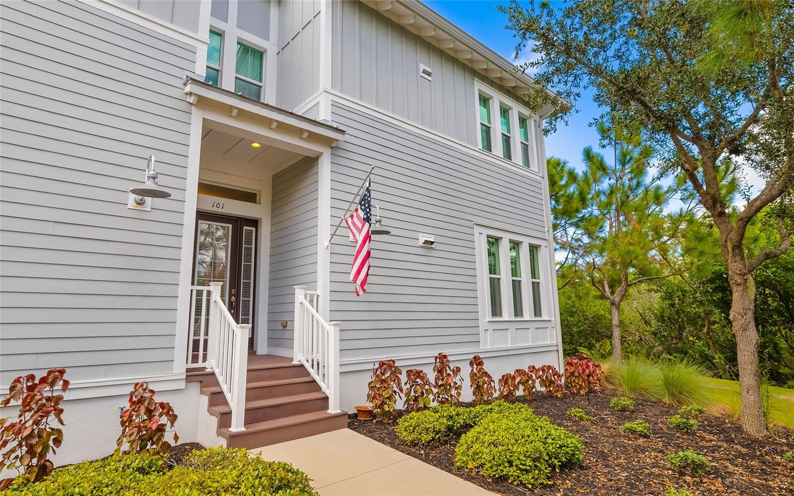 MANGROVE WALK ON HARBOUR ISLE PH 4 - Residential