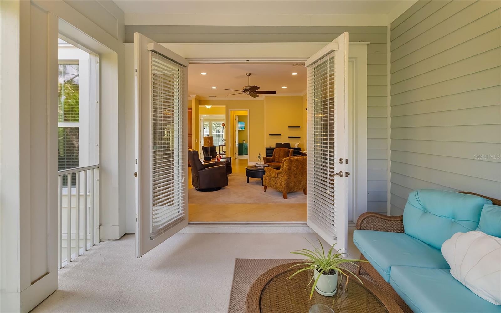 MANGROVE WALK ON HARBOUR ISLE PH 4 - Residential