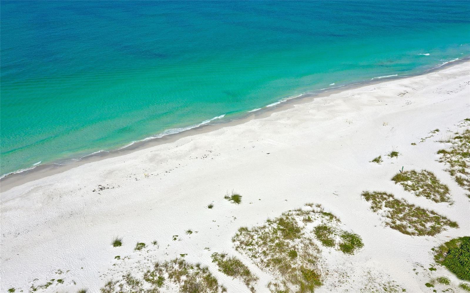 MANGROVE WALK ON HARBOUR ISLE PH 4 - Residential