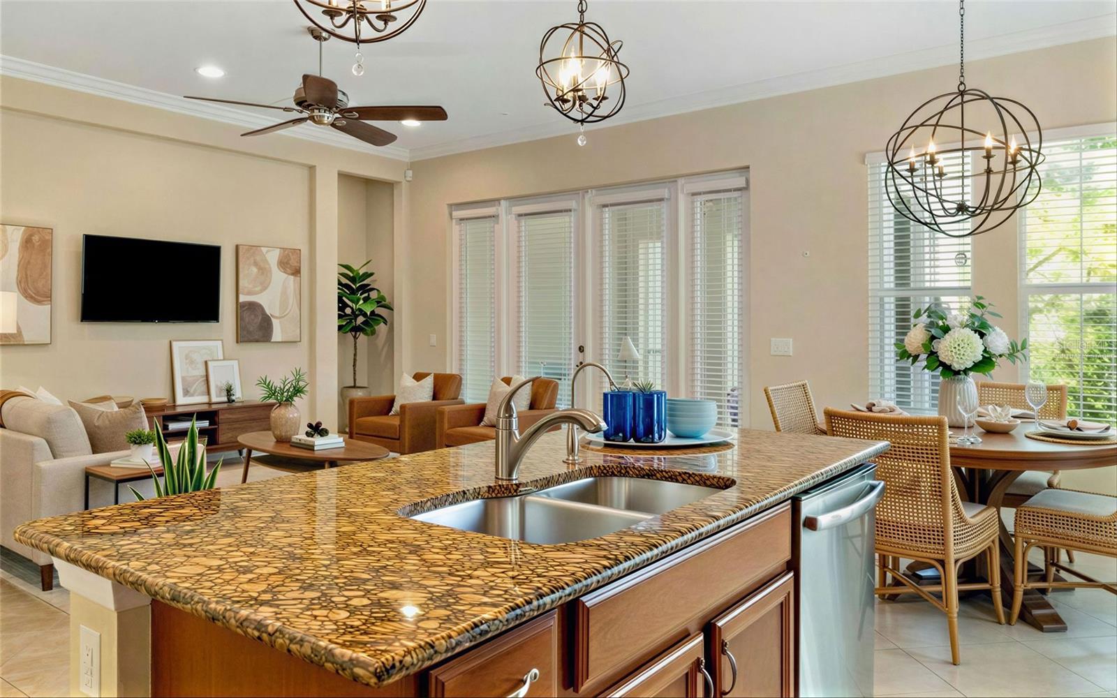 MANGROVE WALK ON HARBOUR ISLE PH 4 - Residential