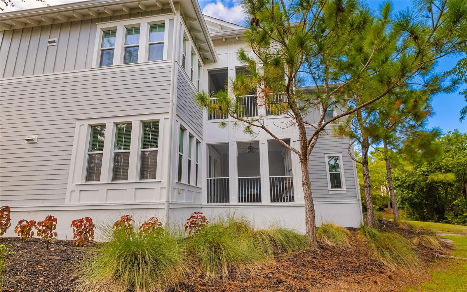 MANGROVE WALK ON HARBOUR ISLE PH 4 - Residential