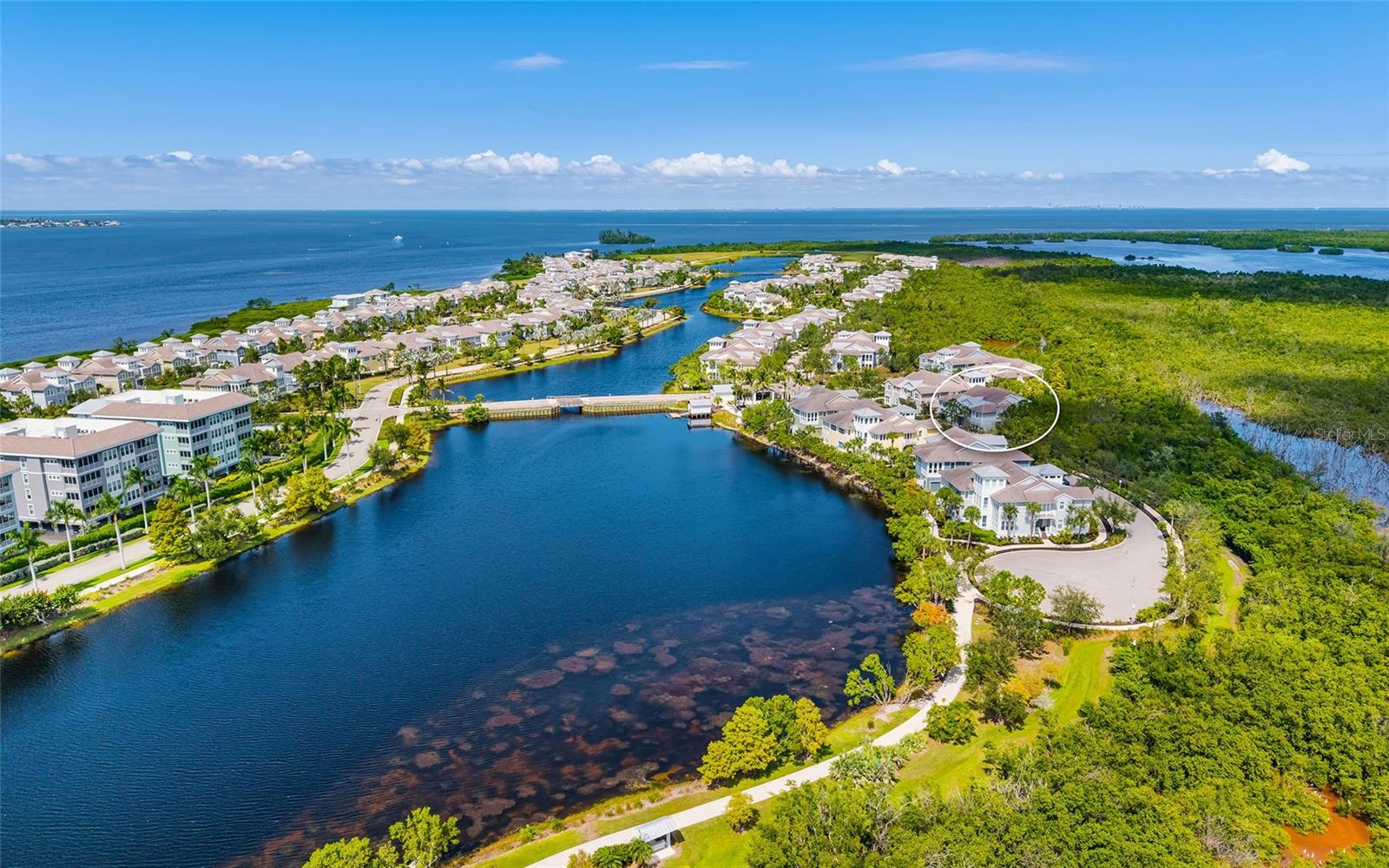 MANGROVE WALK ON HARBOUR ISLE PH 4 - Residential