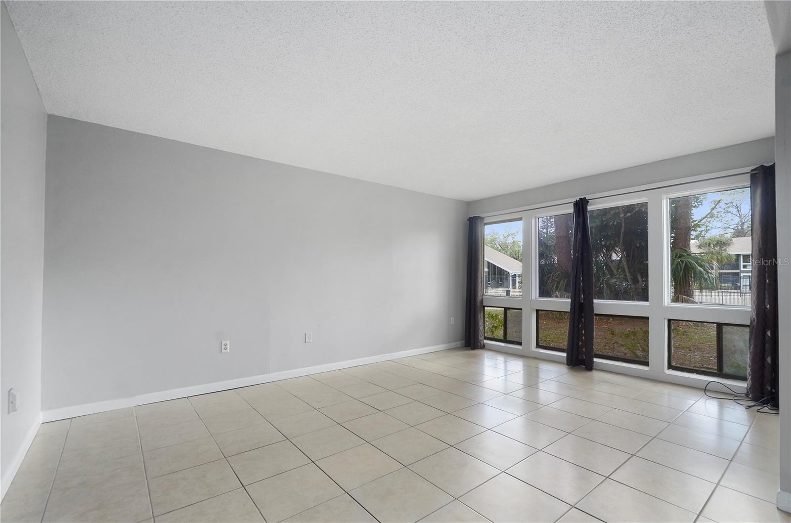 WINDHOVER CONDO - Residential