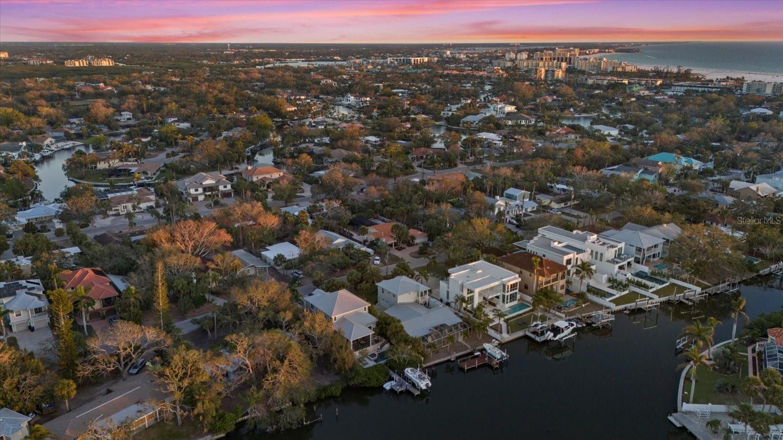 SARASOTA BEACH - Residential