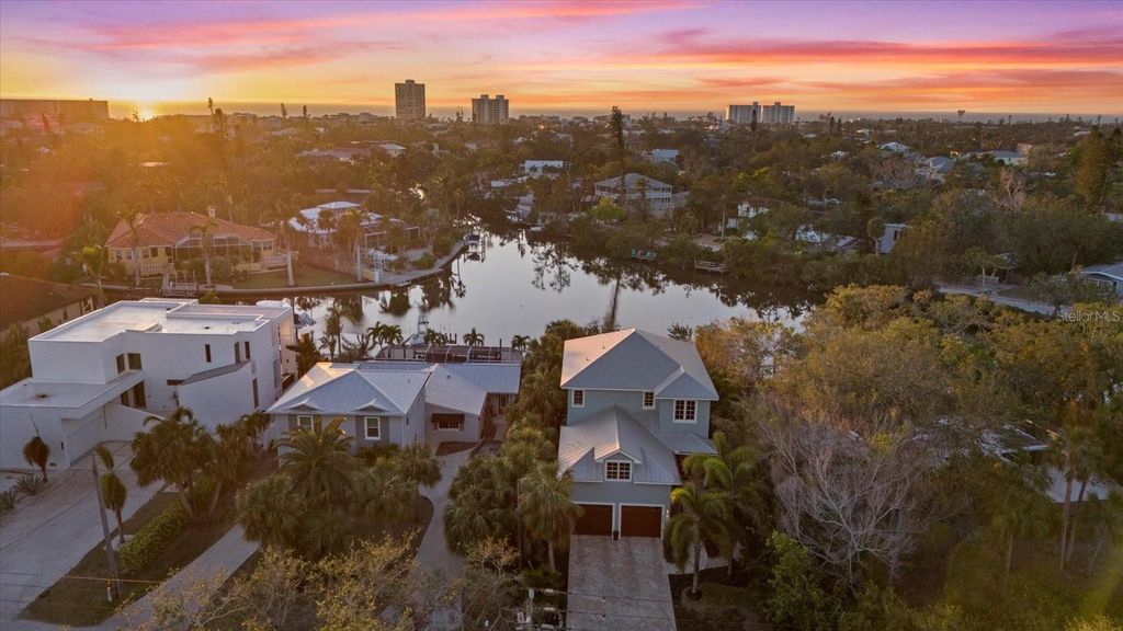 Photo of 5246 Avenida Del Mare, Sarasota, FL 34242 (MLS # A4668272)