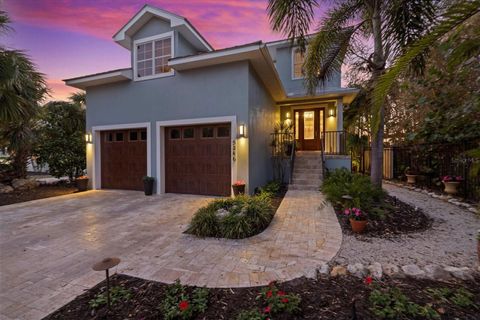 Photo of 5246 Avenida Del Mare, Sarasota, FL 34242 (MLS # A4668272)